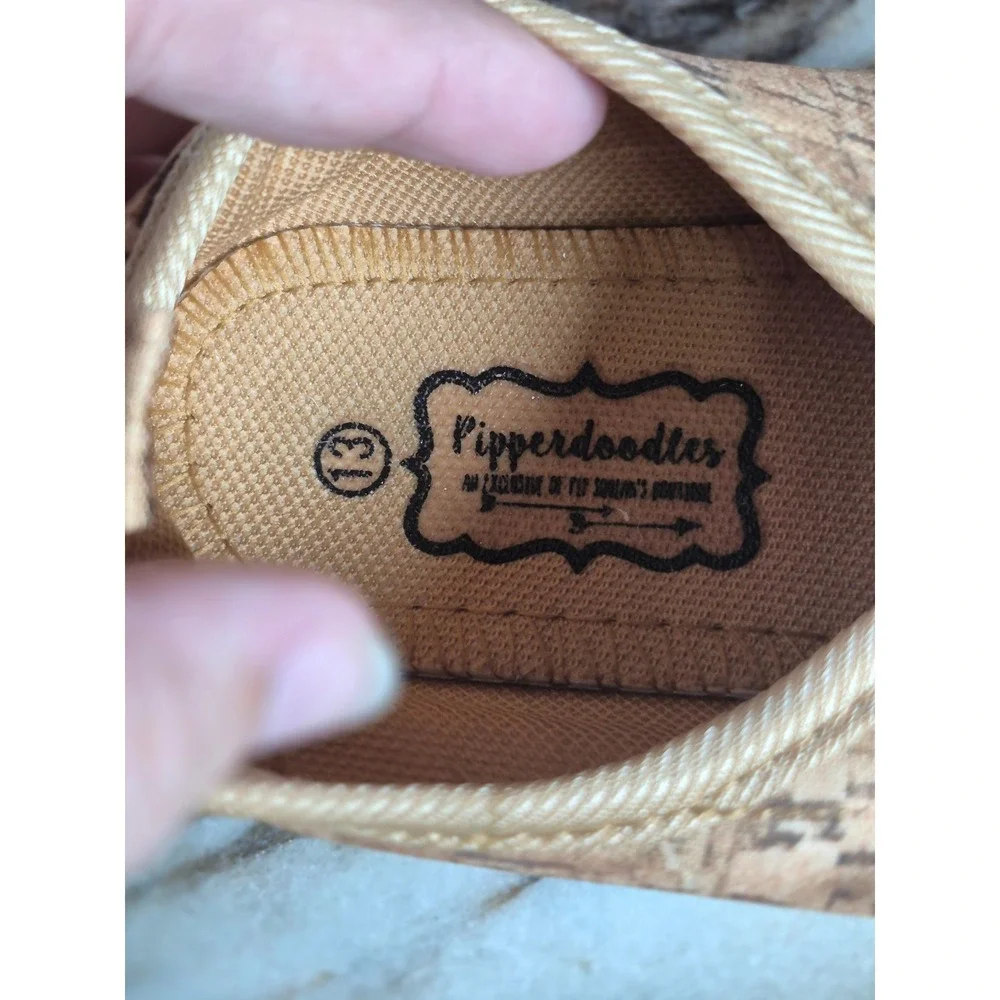 Pipperdoodles Kids‎ Cork Print Low Top Sneakers Tan White Size 13 Toddler Earthy